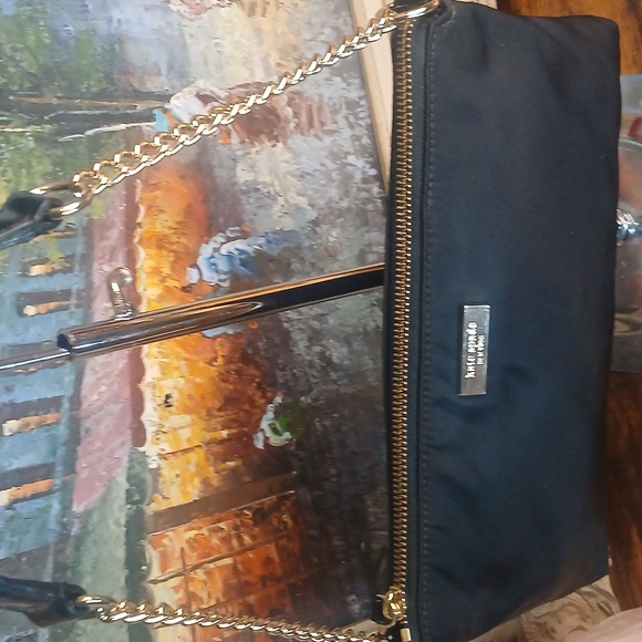 Like New! Kate Spade Black Shoulder Bag with Gold Chain - Picture 4 of 6